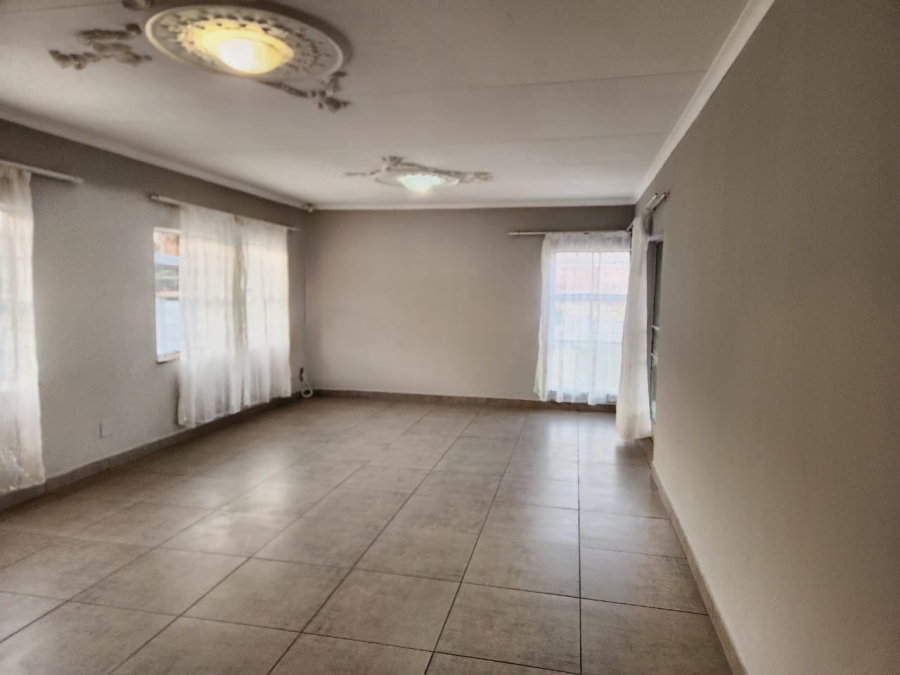 3 Bedroom Property for Sale in Geelhoutpark North West